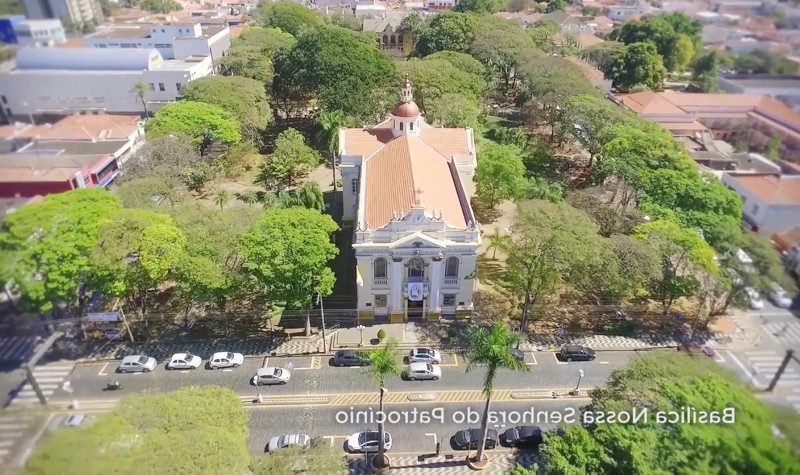 Descubra como o comércio eletrônico está dominando o mercado brasileiro! Em Abaetetuba, Pará, o WebCatálogo é a ferramenta ideal para quem busca praticidade, conforto e segurança na hora de abrir sua loja virtual.