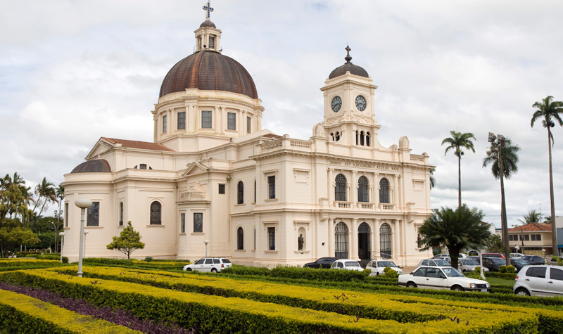 Descubra como o comércio eletrônico está dominando o mercado brasileiro! Em Abaetetuba, Pará, o WebCatálogo é a ferramenta ideal para quem busca praticidade, conforto e segurança na hora de abrir sua loja virtual.