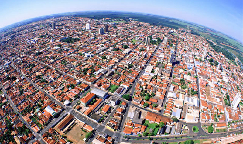 Descubra como o comércio eletrônico está dominando o mercado brasileiro! Em Abaetetuba, Pará, o WebCatálogo é a ferramenta ideal para quem busca praticidade, conforto e segurança na hora de abrir sua loja virtual.
