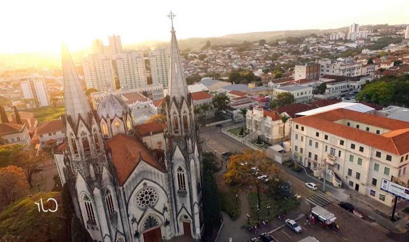 Descubra como o comércio eletrônico está dominando o mercado brasileiro! Em Abaetetuba, Pará, o WebCatálogo é a ferramenta ideal para quem busca praticidade, conforto e segurança na hora de abrir sua loja virtual.
