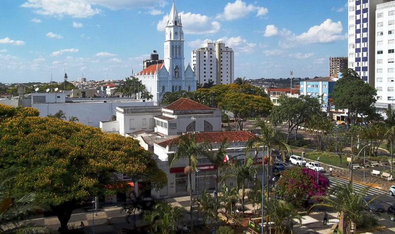 Descubra como o comércio eletrônico está dominando o mercado brasileiro! Em Abaetetuba, Pará, o WebCatálogo é a ferramenta ideal para quem busca praticidade, conforto e segurança na hora de abrir sua loja virtual.
