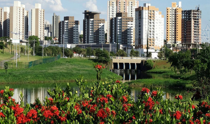 Descubra como o comércio eletrônico está dominando o mercado brasileiro! Em Abaetetuba, Pará, o WebCatálogo é a ferramenta ideal para quem busca praticidade, conforto e segurança na hora de abrir sua loja virtual.