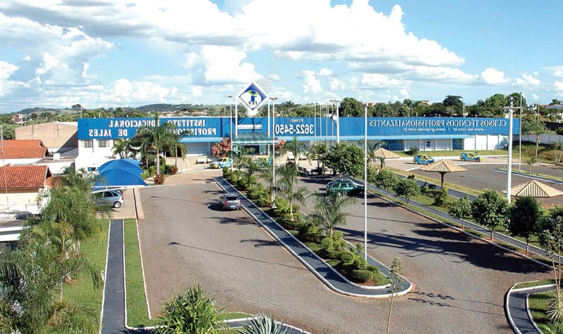 Descubra como o comércio eletrônico está dominando o mercado brasileiro! Em Abaetetuba, Pará, o WebCatálogo é a ferramenta ideal para quem busca praticidade, conforto e segurança na hora de abrir sua loja virtual.